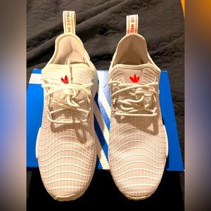 Adidas 9,5 men shoes